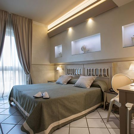 גלאטינה Hotel Hermitage מראה חיצוני תמונה