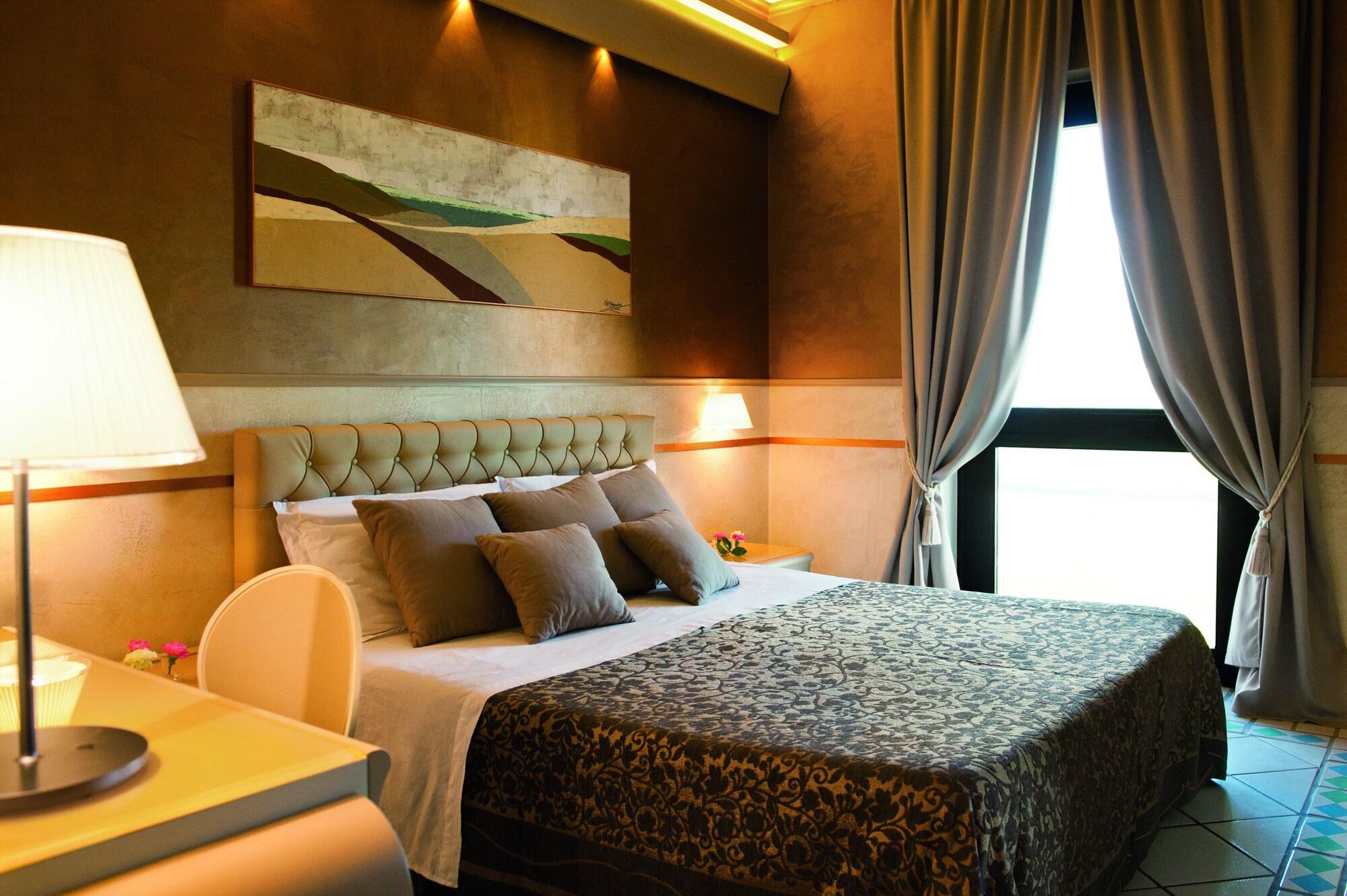 גלאטינה Hotel Hermitage מראה חיצוני תמונה