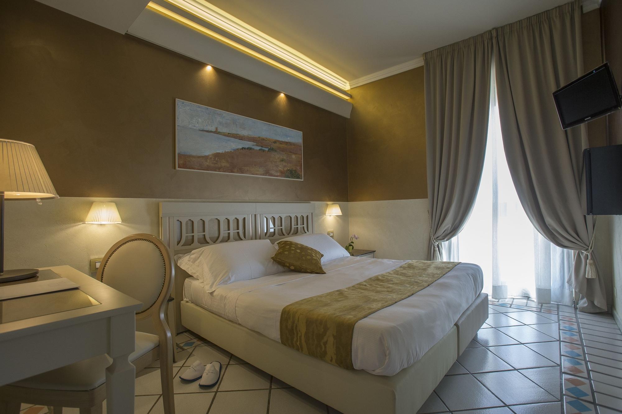 גלאטינה Hotel Hermitage מראה חיצוני תמונה