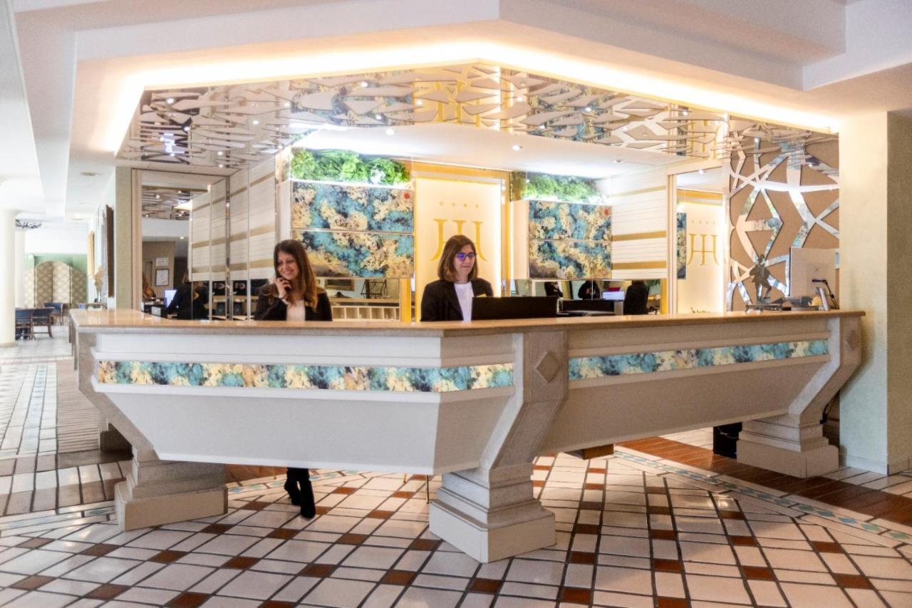 גלאטינה Hotel Hermitage מראה חיצוני תמונה
