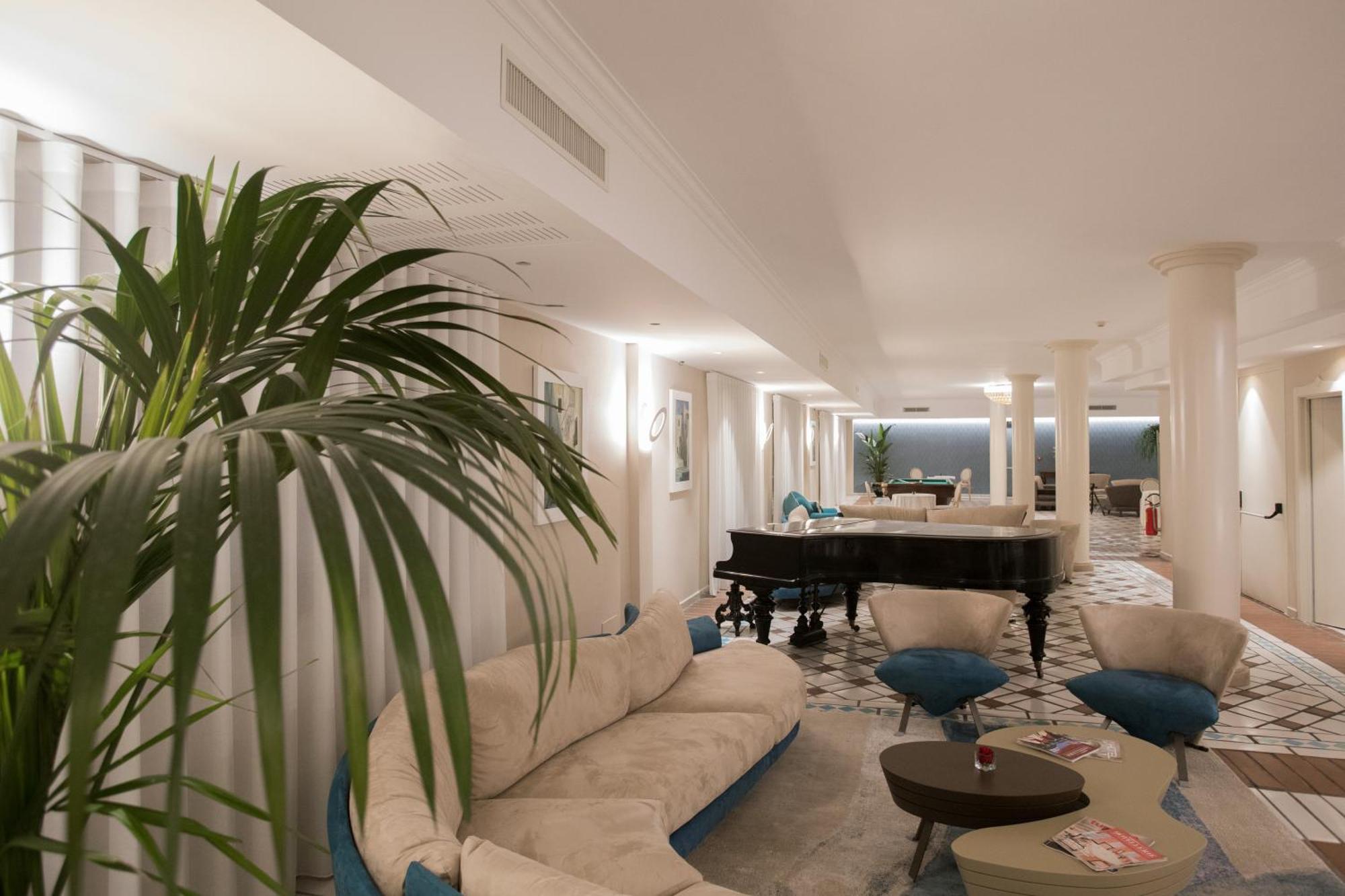 גלאטינה Hotel Hermitage מראה חיצוני תמונה