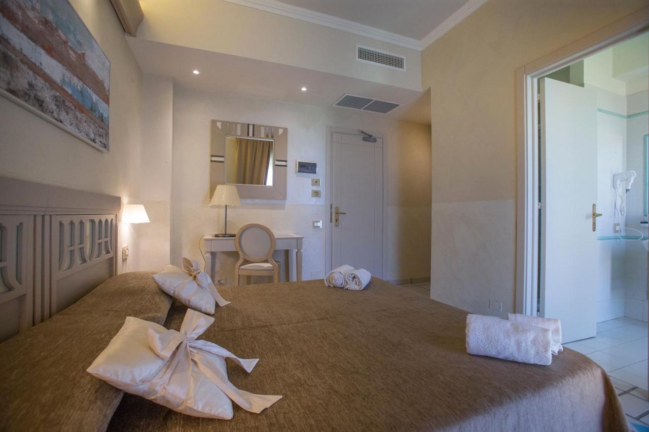 גלאטינה Hotel Hermitage מראה חיצוני תמונה
