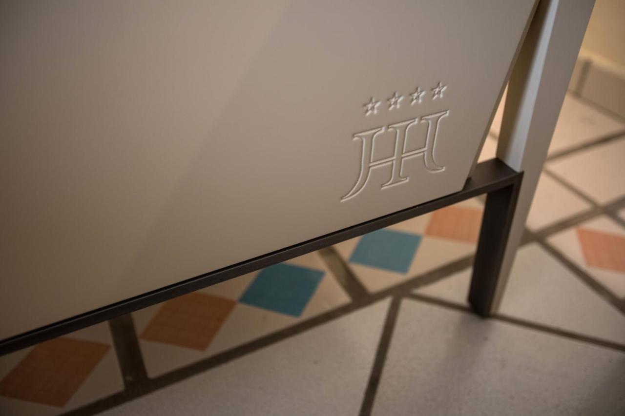 גלאטינה Hotel Hermitage מראה חיצוני תמונה
